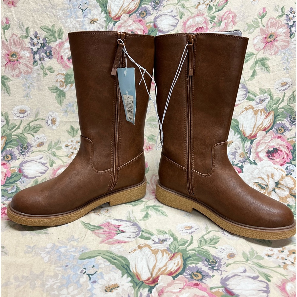 Tall boots - Picture 3 of 10